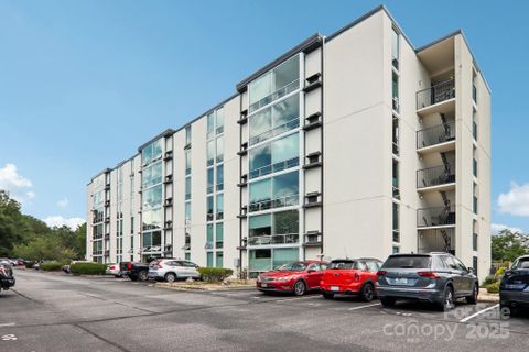 647 Town Mountain Road sold home in Sunset Ridge Condominiums, Asheville, NC