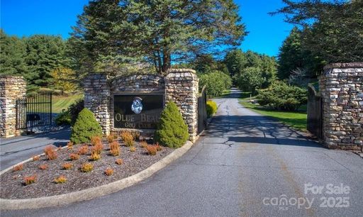 40 Club Villa Drive sold home in Olde Beau Golf And Country Club, Roaring Gap, NC