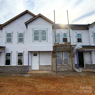 203 Vanguard Lane