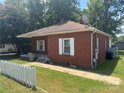 2343 Milton Avenue sold home in Textiles Inc Myrtle Mill, Gastonia, NC