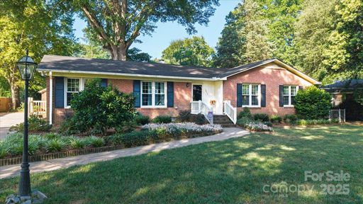 1845 Matthews Drive sold home in Matthews Estates, Rock Hill, SC