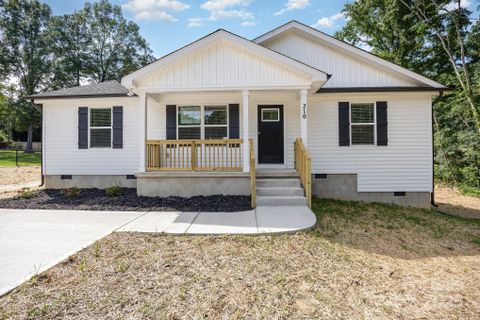 210 Pinecrest Street sold home in Greenleigh, Salisbury, NC
