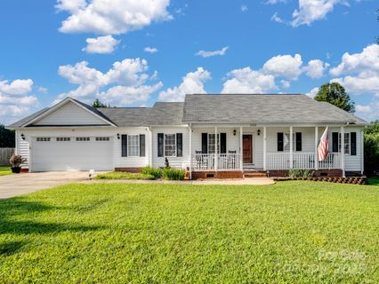 109 Ridgegate Lane sold home in Deercroft, Statesville, NC