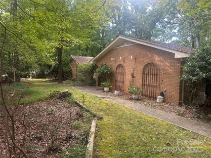 2530 High Ridge Road