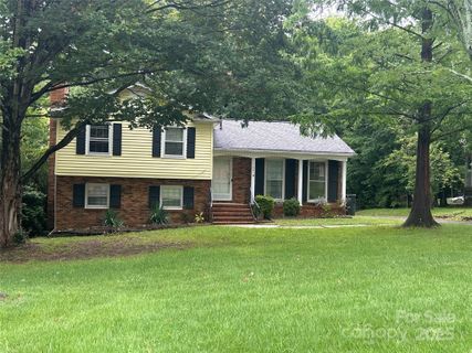 1601 Bonnie Lane sold home in College Downs, Charlotte, NC