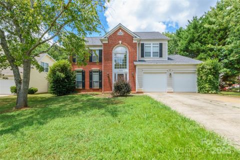 13808 Hatton Cross Drive sold home in Wiltshire Manor, Charlotte, NC