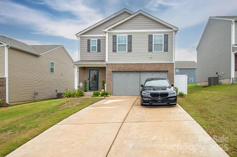 1605 Blue Velvet Lane