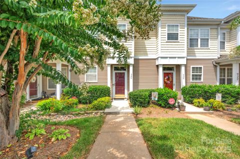 926 Claybrook Circle