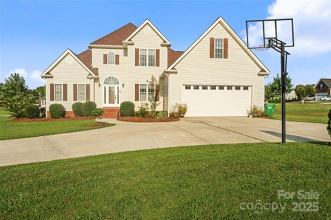 215 Birchwood Court sold home in Arbor Heights, Oakboro, NC