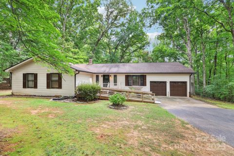 27 Search Drive sold home in Far Away Place, Concord, NC