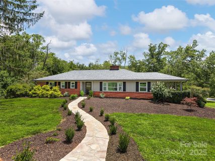 8 Bevlyn Drive