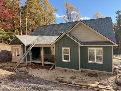 634 Hollybrook Drive active home in Kenmure, Flat Rock, NC