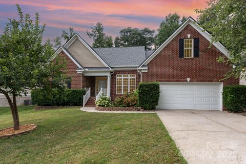 7508 Turkey Trot Drive pending home in Gates At Waterside, Stanley, NC