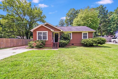 8905 Moores Chapel Road sold home in Walden Park, Charlotte, NC