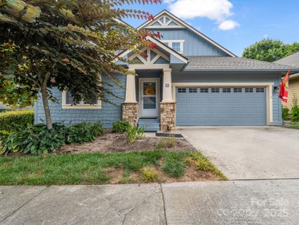 27 Gray Wolf Lane sold home in Wolfpen, Hendersonville, NC