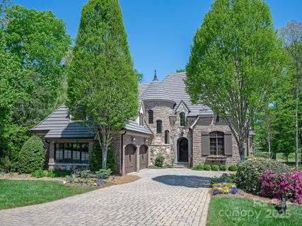 207 Belle Meade Court