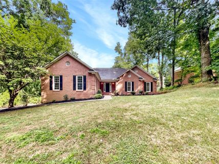 Homes in Shannon Woods, Matthews