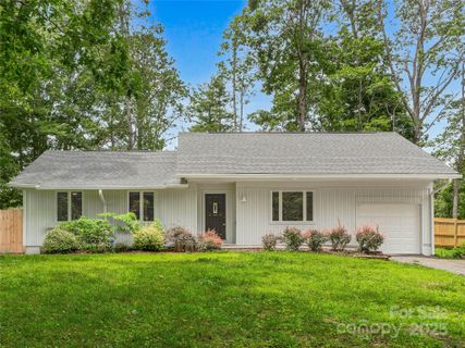 24 Ashcroft Road sold home in Mountain Heights, Arden, NC