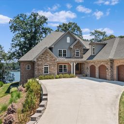 1122 Astoria Parkway