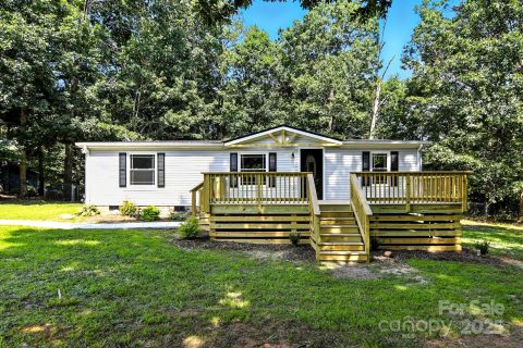 2734 Orangewood Lane sold home in Spring Run, Newton, NC
