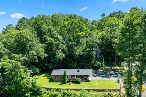 11 Stonecrest Heights sold home in Queen, Waynesville, NC