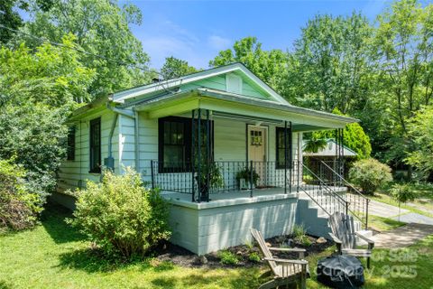 31 Snyder Drive sold home in Woodfin Park, Woodfin, NC