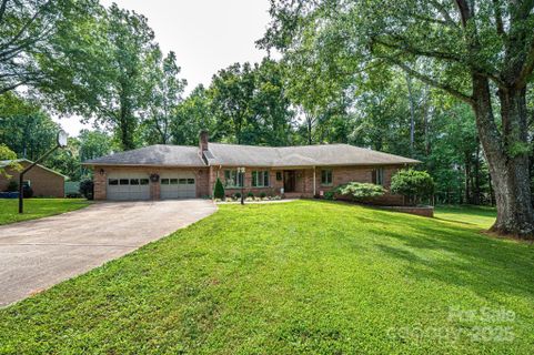 5933 Willowbottom Road sold home in Deerfield, Hickory, NC
