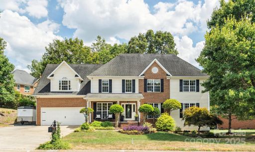 8056 Stevens Mill Road sold home in Stevens Mill, Matthews, NC