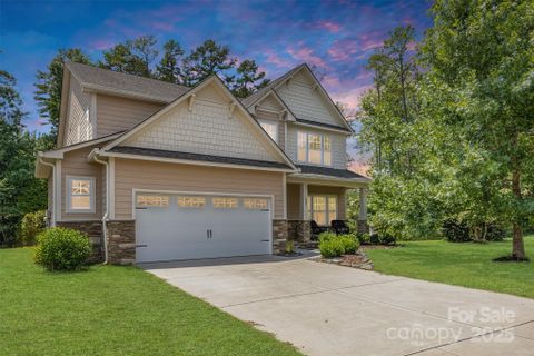 1227 Clover Lane sold home in Chestnut Place, Matthews, NC