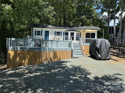 112 N Cardinal Drive