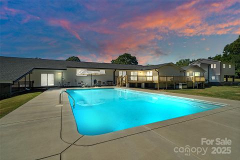 984 Meadow Lakes Road sold home in Meadow Lakes, Rock Hill, SC