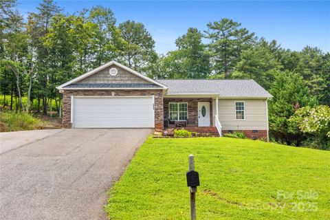 2066 Lake Acres Drive sold home in Lake Acres, Hickory, NC