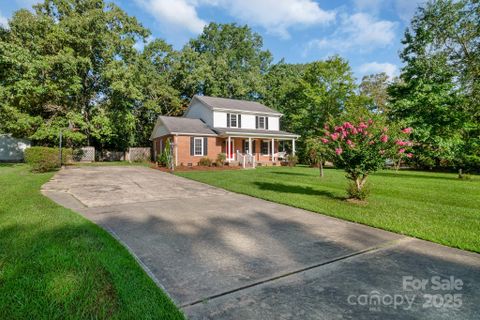 2470 Country Club Drive sold home in Country Club Heights, Lancaster, SC