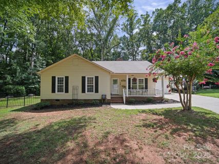 713 Hickory Hill Court