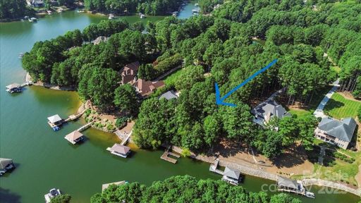 9178 Fair Oak Drive active home in Northview Harbour, Sherrills Ford, NC