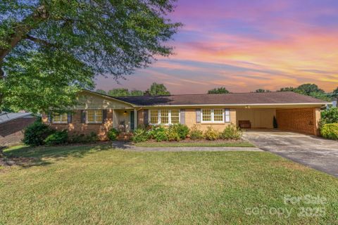 1218 Westwood Drive sold home in Westwood Heights, Shelby, NC