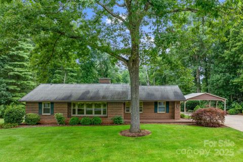 6693 Brevard Road sold home in Greenwood Forest, Etowah, NC