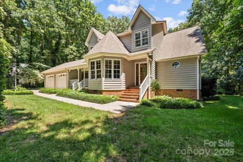 1057 Red Bird Court sold home in Woodfield Acres, Randleman, NC