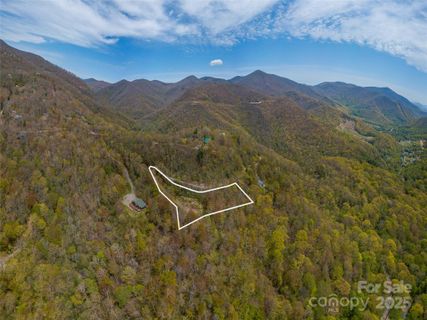 00 Hawk Drive sold home in Smoky Falls, Maggie Valley, NC