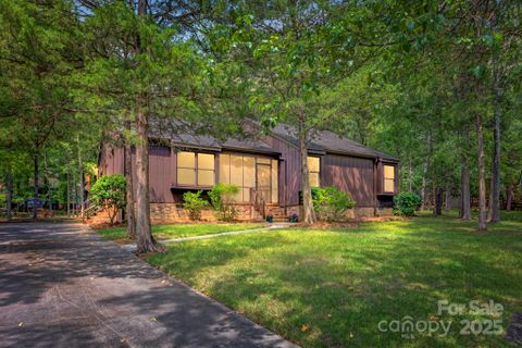 7904 Deep Hollow Court