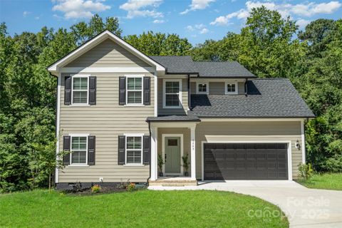 1563 Riverview Circle