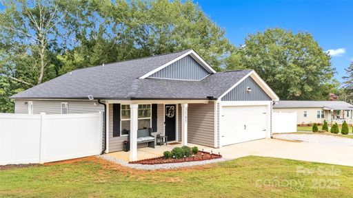 3165 Spencer Road sold home in Stoneridge, Conover, NC