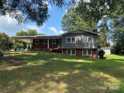 150 Magnolia Circle