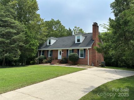 444 Lakeview Drive sold home in Valhalla, Harrisburg, NC