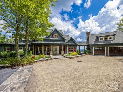 770 Meadow Ridge Drive active home in Lake Toxaway Estates, Lake Toxaway, NC