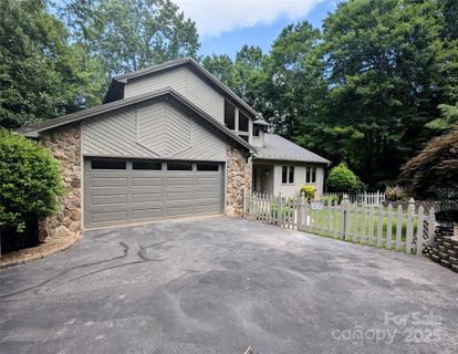 2 Pleasant Hill Drive