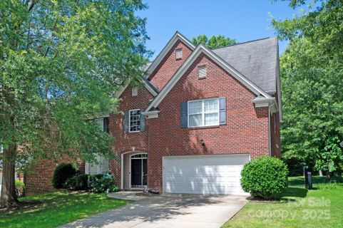 2416 River Oaks Drive sold home in Barrington, Waxhaw, NC