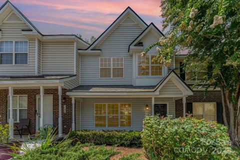 7504 Petrea Lane sold home in The Landing At Hickory Grove, Charlotte, NC
