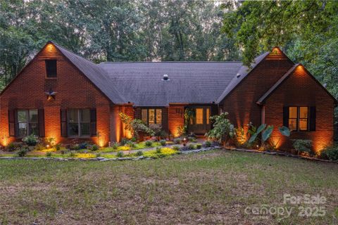 408 Florence Circle sold home in Mitchell Aire, Statesville, NC