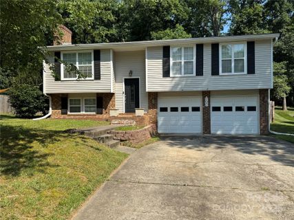 707 Regency Drive